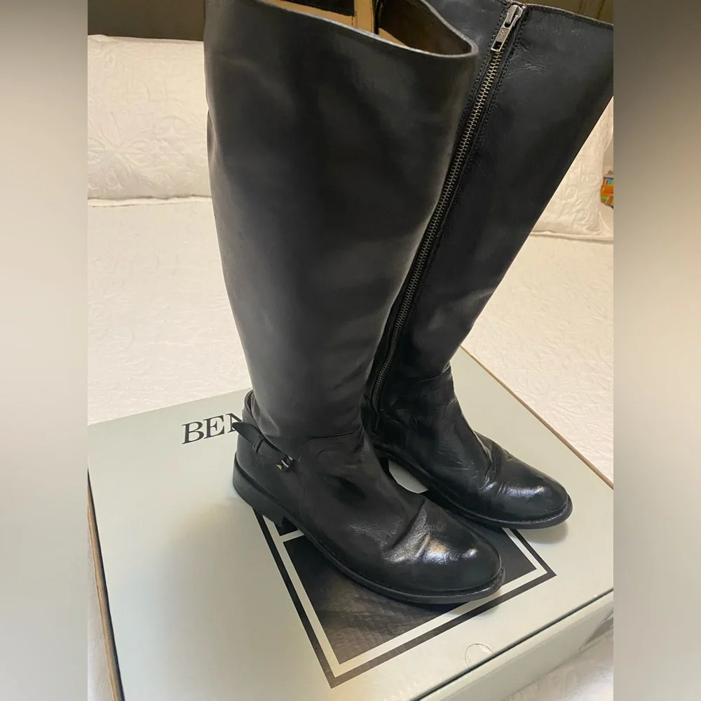 Frye Shirley Shield Boots. Size 8.5 - Picture 3 of 5